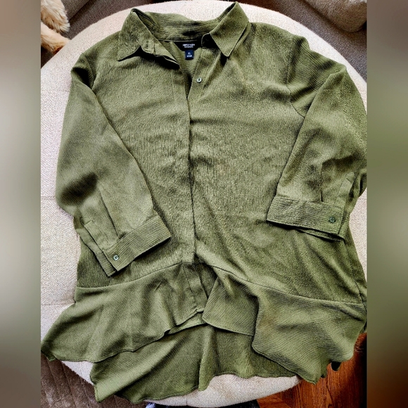 Simply Vera Olive Button down Top - Picture 1 of 2